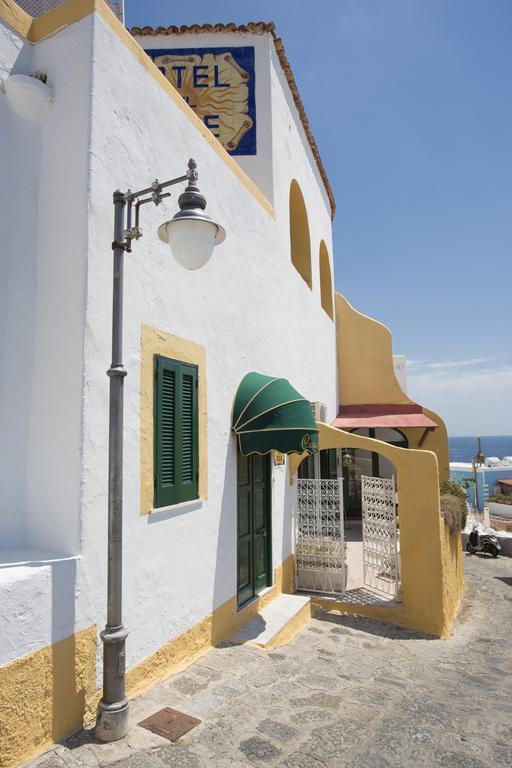 Appartamenti Casa Del Sole Sant'Angelo  المظهر الخارجي الصورة