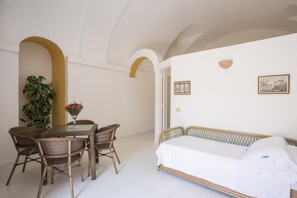 Appartamenti Casa Del Sole Sant'Angelo  المظهر الخارجي الصورة