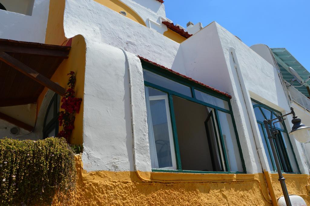 Appartamenti Casa Del Sole Sant'Angelo  الغرفة الصورة