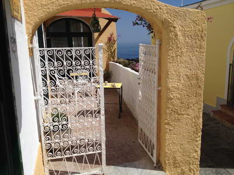 Appartamenti Casa Del Sole Sant'Angelo  المظهر الخارجي الصورة